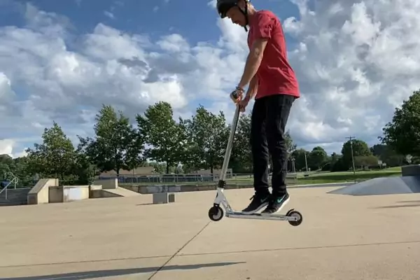 how to tailwhip on a scooter for beginners