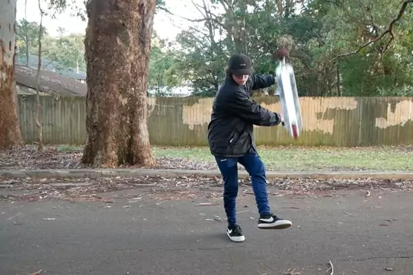 scooter spin trick