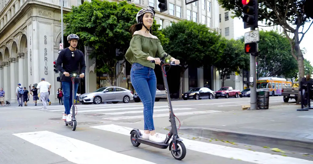 10 Tips on Riding Electric Scooters in the Right Way